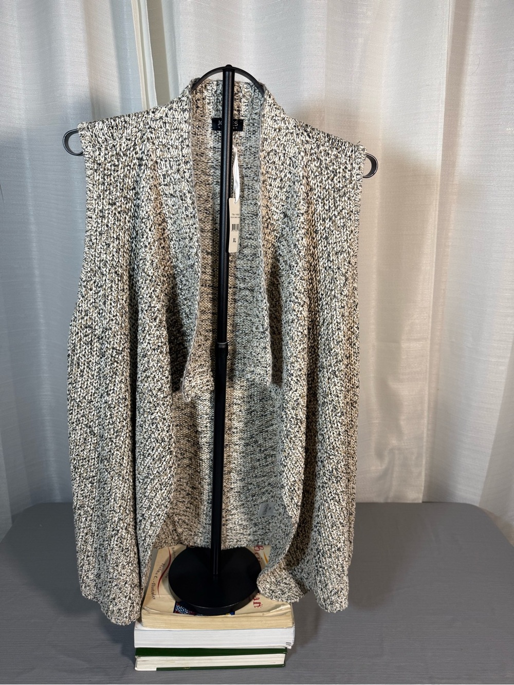 Jones New York Black and White Marled Open-Front Knit Vest
